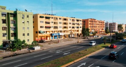 Entradas de la ciudad se llenan de color: la Alcaldía del DN embellece edificios de las avenidas México y Quinto Centenario