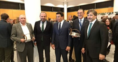 El ministro dominicano supera a sus colegas en dinamismo en Fitur