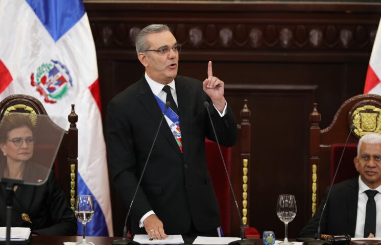 Presidente anuncia inauguración del Teleférico de Santiago para el 17 de Marzo