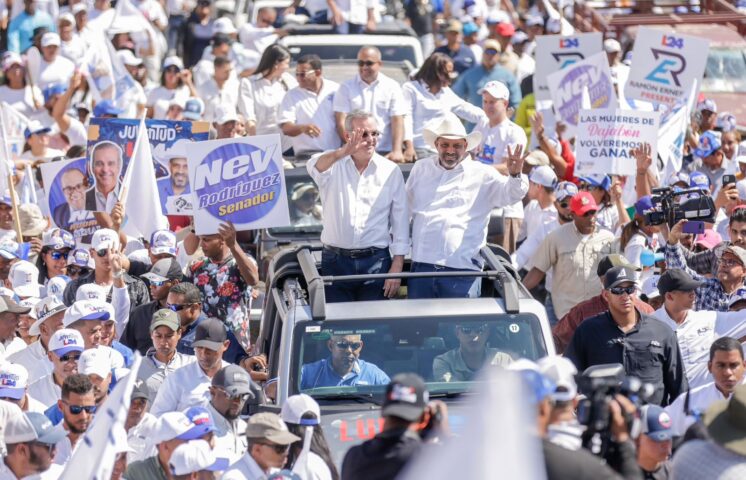 Abinader dice: “Oposición no pasa del 24%” 