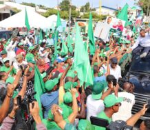 Leonel recorre municipios de la región Este en apoyo a candidatos de la FP y aliados