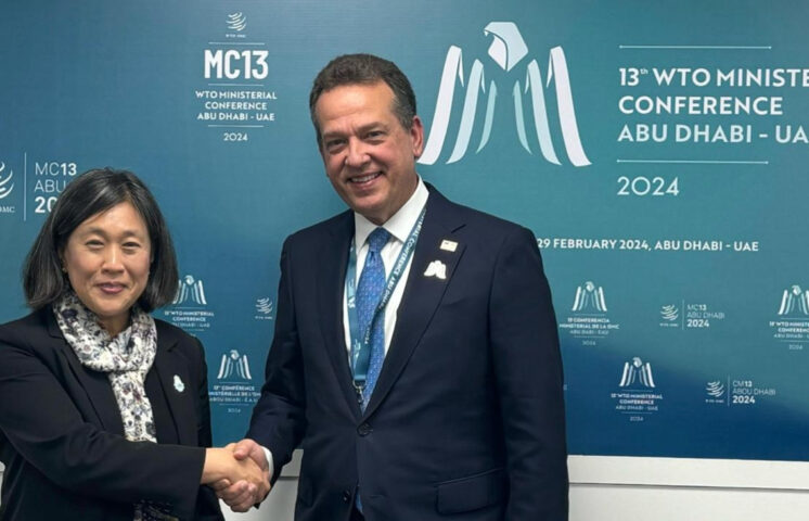 Ministro de Industria sostiene reunión con la representante de Comercio de Estados Unidos