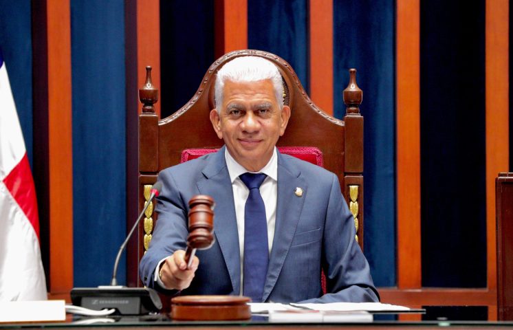 Senado envía a comisión leyes modifican DNI, los Códigos de Trabajo, Civil y Seguridad Social