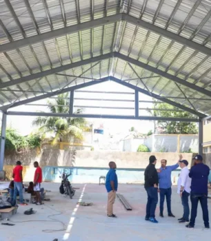 Inefi supervisa trabajos de reconstrucción y remozamiento de instalaciones deportivas