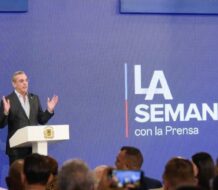 Abinader continuará con LA Semanal pese a petición de PC