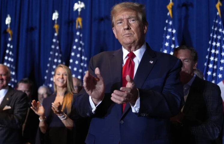 Trump deberá hipotecar o vender activos con descuentos para pagar fianza de 464 millones