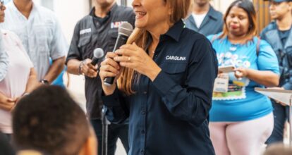 Carolina Mejía insta a los servidores públicos abrazar el servicio y a la gente con amor
