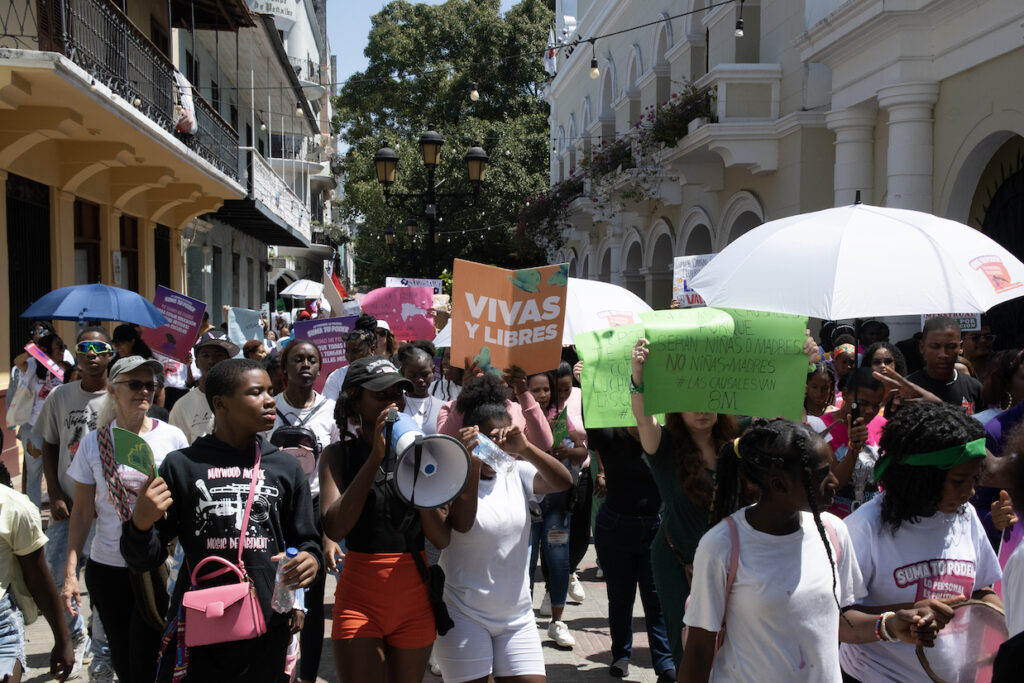 Miles se manifiestan por vidas más seguras, dignas y con derechos para las niñas y mujeres