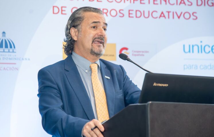 Lanzan piloto del proyecto de Certificación Digital en Centros Educativos para mitigar desigualdades digitales