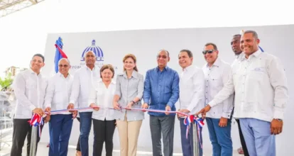 Gobierno entrega obras en Baní, San Cristóbal y Haina construidas por el MOPC