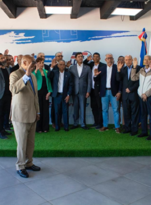 Milton Ray Guevara es juramentado como nuevo presidente de la LDF