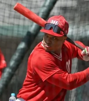 Dominicano Canó y Bauer lideran a los Diablos en serie con los Yankees en México