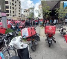 Motocicletas que participan en los servicios de entrega a domicilio será regularizadas, anuncia el Intrant