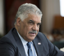 Miguel Vargas viaja a New York para agotar agenda política