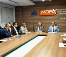 Instalarán mesa de trabajo para reforma administrativa del MOPC