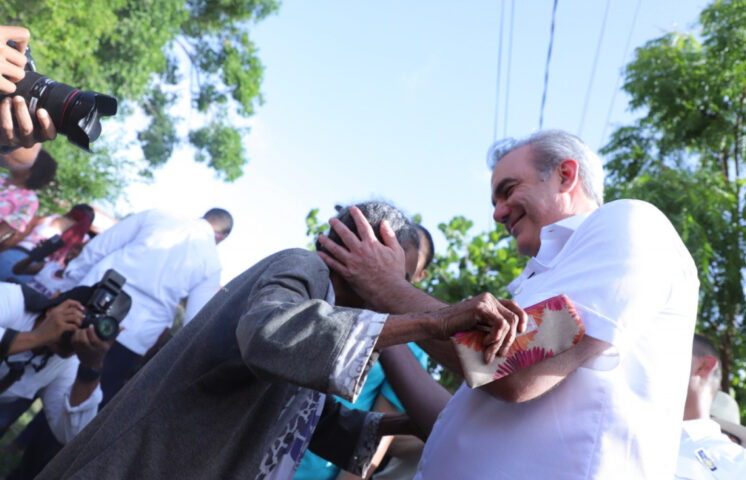 Abinader inaugurará seis obras este fin de semana en Monte Plata, Santiago, Espaillat y el GSD