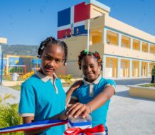 Gobierno inaugura escuela y destacamento policial en Centro Poblado Montegrande