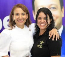 Zoraima Cuello encabeza encuentro con dirigencia del PLD en La Vega