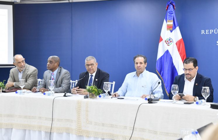 Ministro de Salud: reforma del sector salud persigue eficientizar servicios