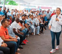 Carolina Mejía  lleva soluciones a sectores de Los Ríos con el programa 