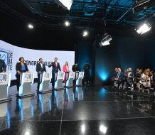 Debate congresual pausa por SS; continúa el 1ero de abril con candidatos senaduría de Santiago
