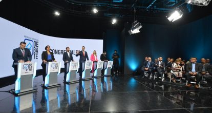 Debate congresual pausa por SS; continúa el 1ero de abril con candidatos senaduría de Santiago