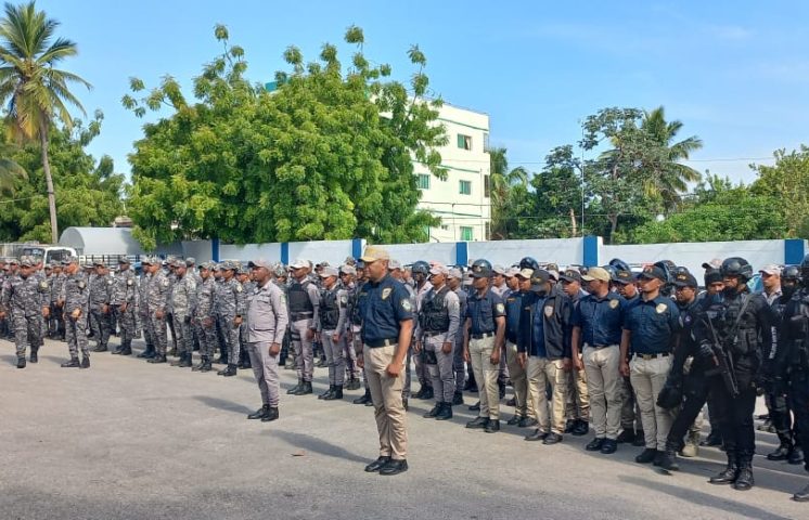 PN lanza Operativo Conciencia por la Vida SS 2024 en Barahona