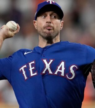 rehabilitación de Scherzer avanza mientras regresa al campamento de los Rangers