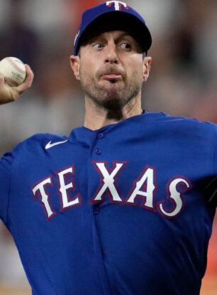 rehabilitación de Scherzer avanza mientras regresa al campamento de los Rangers