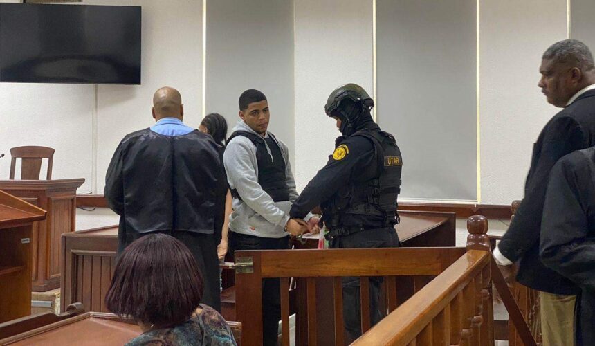 Abogados afirman arma exhibida por El Dotolcito en video no se vincula con caso Joshua
