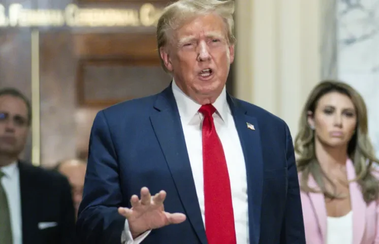 Donald Trump pondera prohibir el aborto en EE.UU. después de la semana 15 de embarazo