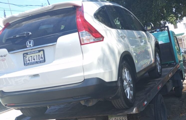 Localizan y detienen conductor de la jeepeta que circulaba en vía contraria en la autopista Duarte