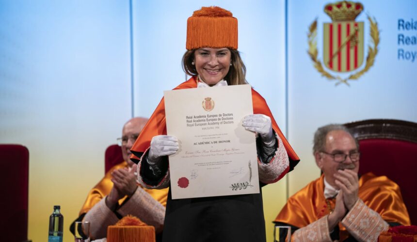 Carolina Mejía es investida como Académica de Honor en la Real Academia Europea de Doctores