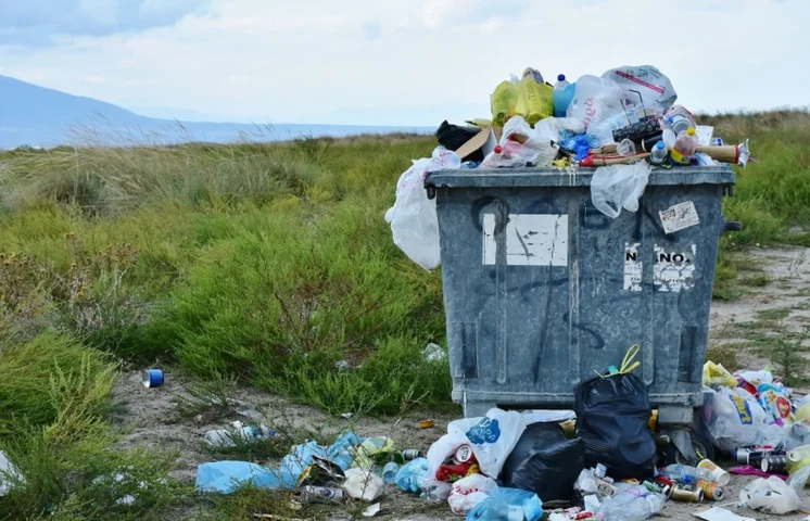 Inician guerra contra la basura en la comunidad Pueblo Nuevo, Valverde