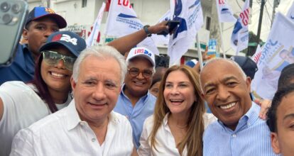 PRM realiza en SDE bandereos simultáneos junto a Carolina Mejía
