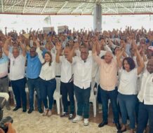 PRM en SDO juramenta dirigencia comando de campaña municipal