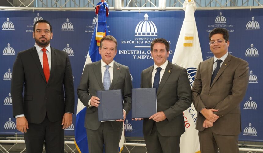 MICM y Seguros Universal acuerdan Programa de Capacitación en Seguridad Industrial