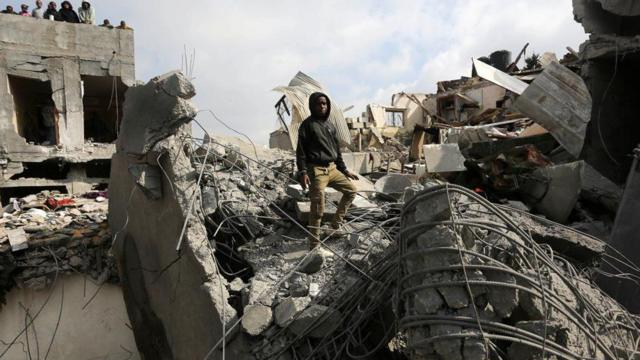 Los muertos en Gaza suman 33,175, el 42% de ellos niños, en medio año de guerra con Israel