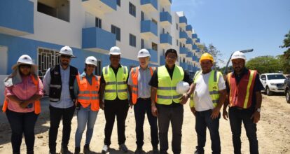 Fellito Suberví supervisa trabajos de transformación cañada Guajimía en SDO