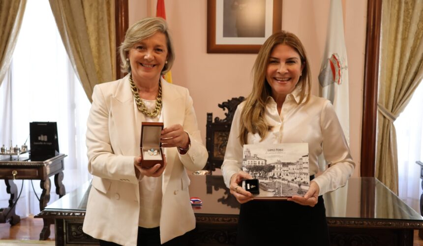  Carolina Mejía se reúne con sus homólogas de Lugo y Santiago de Compostela en España