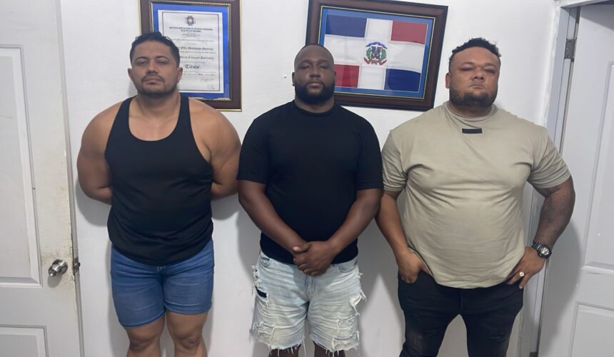 PN en Punta Cana apresa a dominicanos y venezolano; les ocupan armas de fuego ilegales y dinero en efectivo