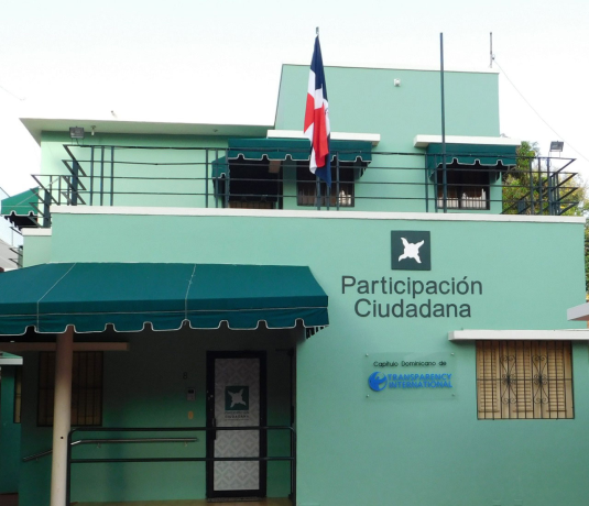 Califican como ilegal decisión de entregar a partidos fondos no consignados en el presupuesto