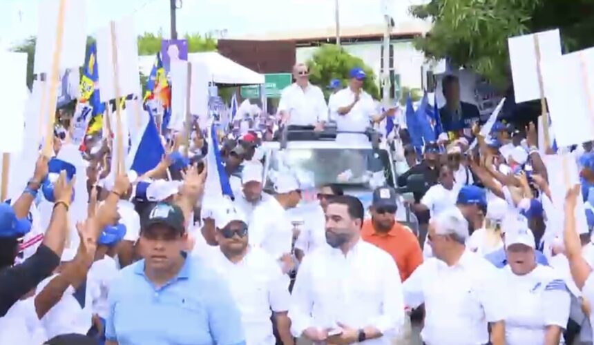 Abinader continúa recorrido por la Línea Noroeste junto a los candidatos congresuales del PRM y aliados