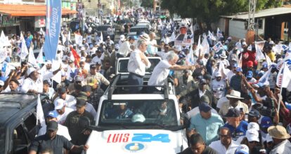 Abinader finaliza actividades este sábado en la Provincia SD, encabezando multitudinaria caravana en SDE