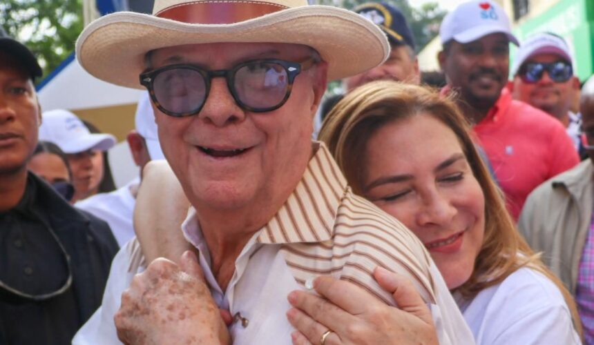 Hipólito y Carolina Mejía reciben del Frente Agropecuario del PRM a decenas de dirigentes del PLD y la FP