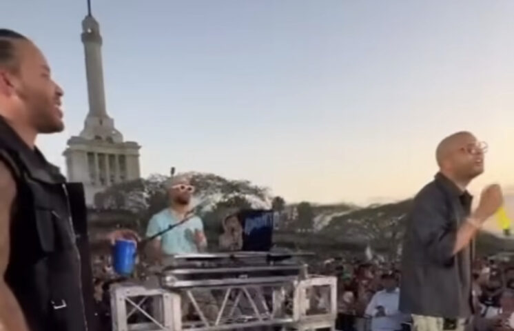 Prince Royce reúne a miles en el Monumento de Santiago