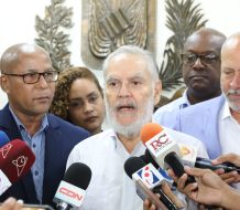 PRM entrega programa de gobierno ante la Junta Central Electoral