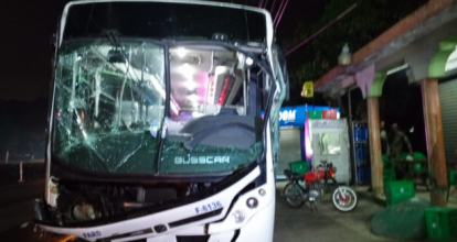 Cadetes FARD resultan heridos al accidentarse autobús que los transportaba en La Vega