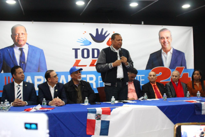 Eddy Alcántara llama a dominicanos en el exterior votar masivamente por Abinader