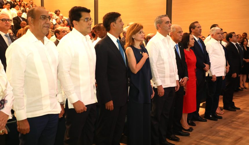 Abinader asiste a inauguración del HOMS Health and Wellness Center, que fortalecerá el turismo de salud en Santiago